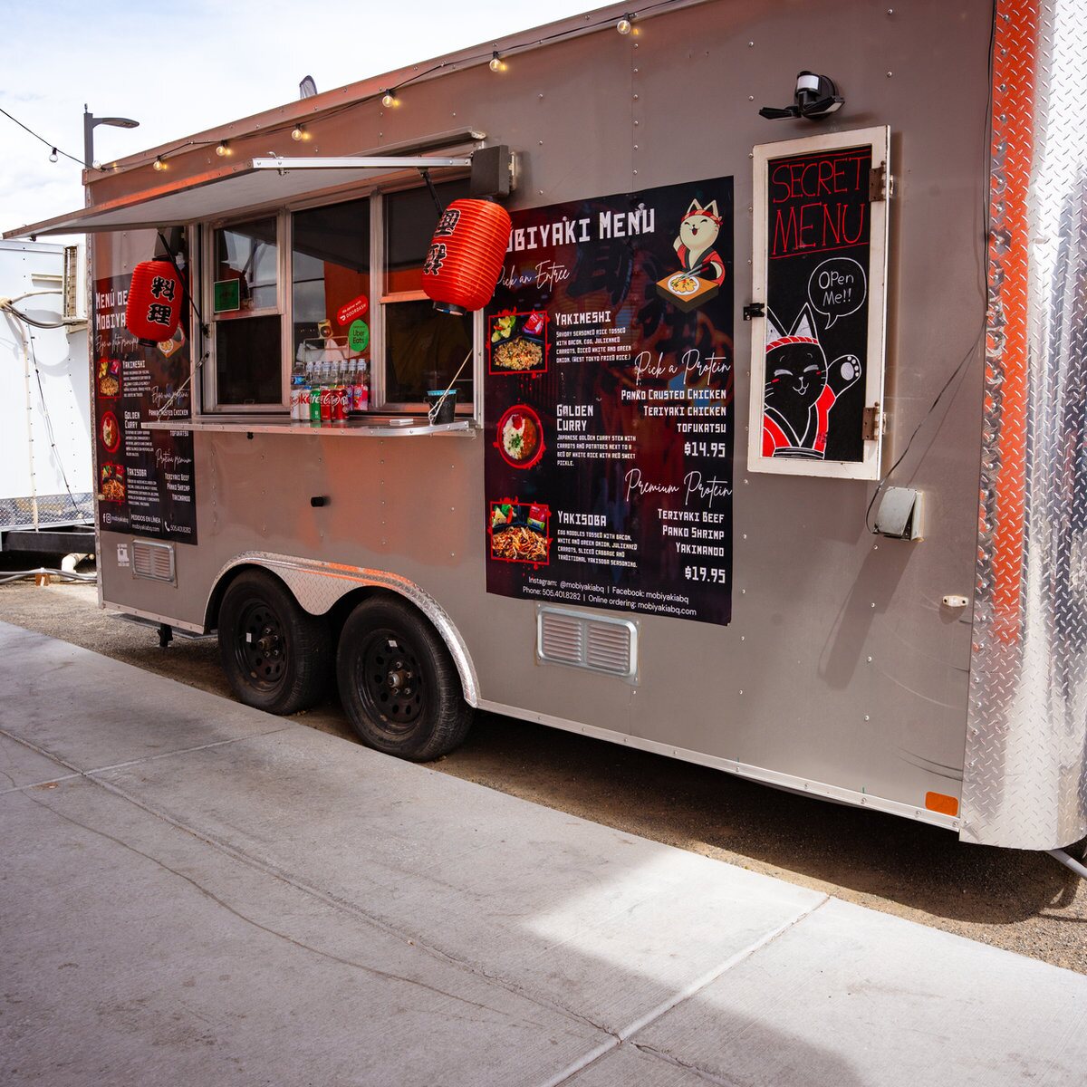 Mobiyaki food truck at Nuevo Atrisco